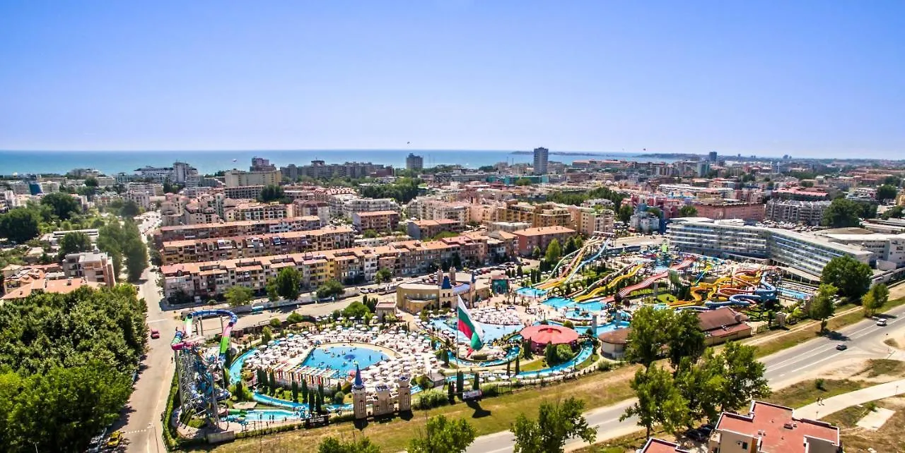 Aqua Nevis Hotel & Aqua Park サニービーチ